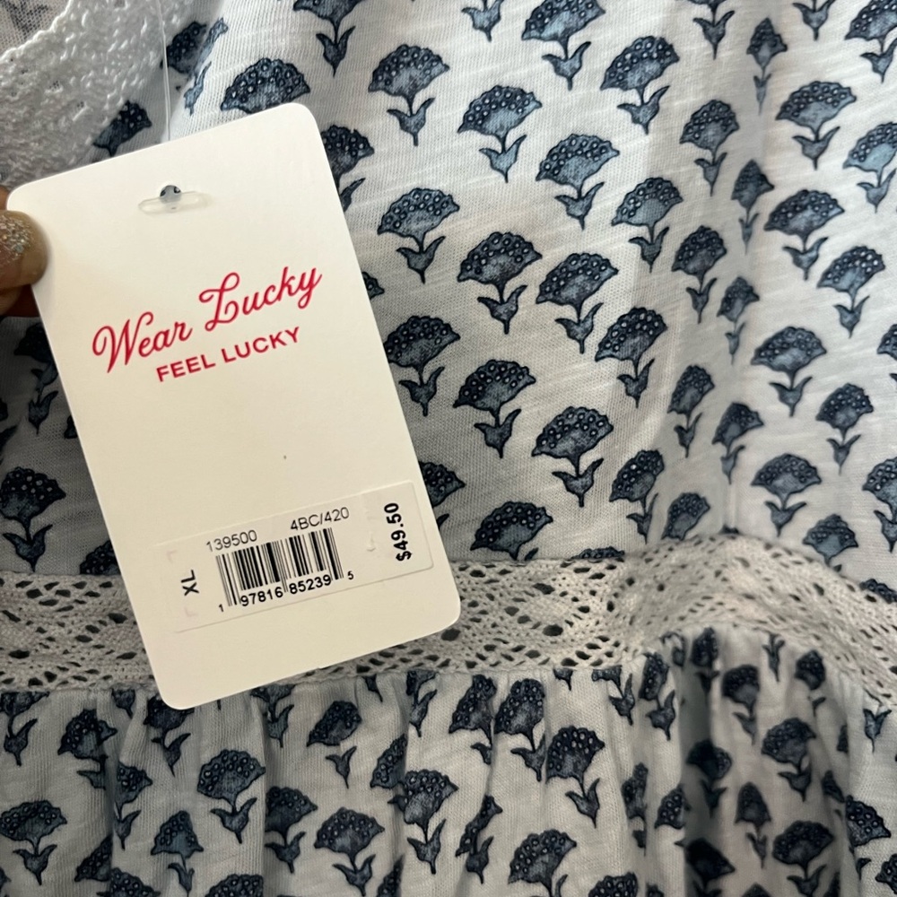 Lucky Brand White and Blue Patterned vneck tank  Blouse XL - Picture 2 of 6
